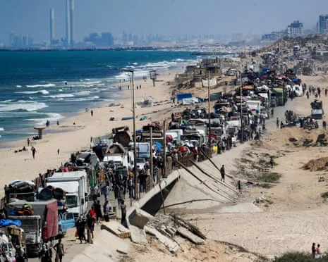Israeli Forces Announces Short-Term Safe Passage for Northern Gaza Residents